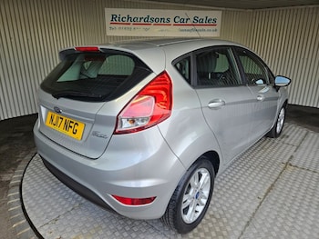 Used Ford Fiesta 2017 for sale - 77905340: Photo