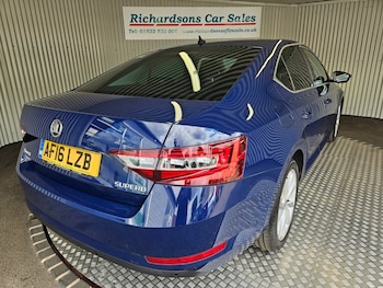 Used Skoda Superb 2016 for sale - 76751112: Photo