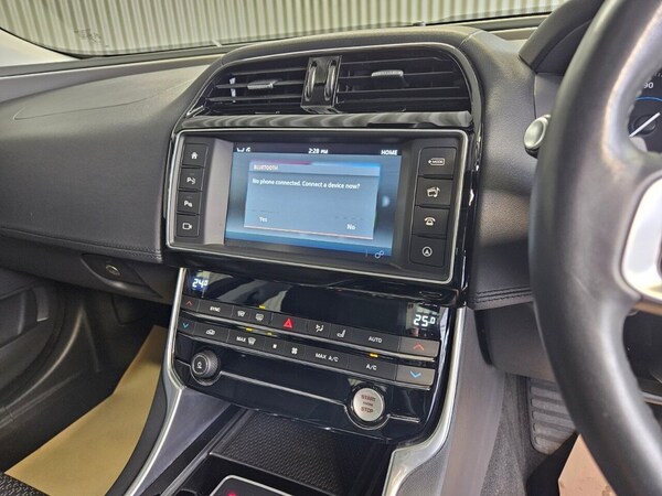 Used Jaguar XE 2017 for sale - 76280281: Photo 21