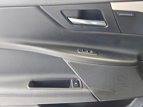 Used Jaguar XE 2017 for sale - 76280281: Photo 39