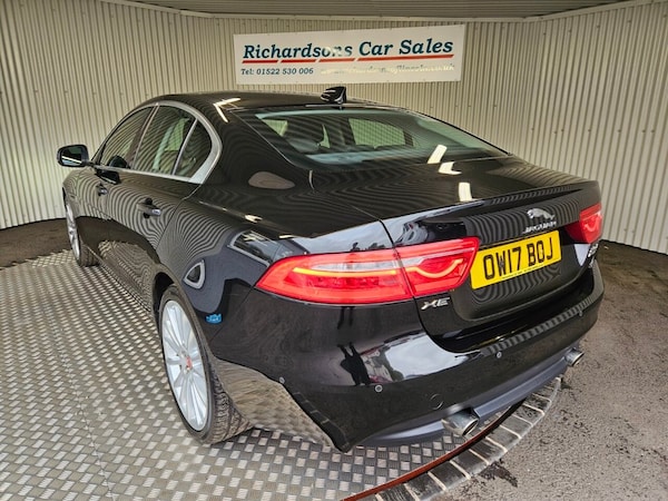 Used Jaguar XE 2017 for sale - 76280281: Photo 6