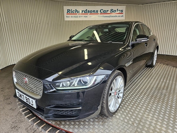 Used Jaguar XE 2017 for sale - 76280281: Photo 8