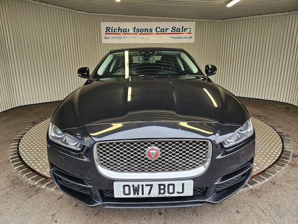 Used Jaguar XE 2017 for sale - 76280281: Photo 9