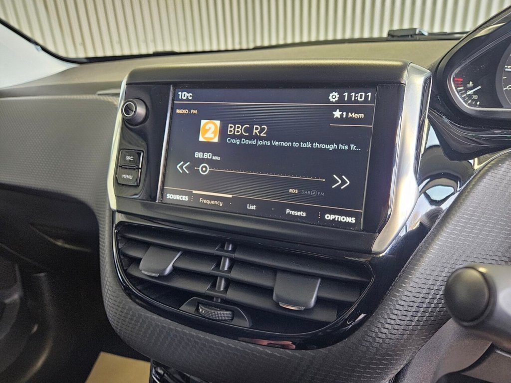 Used Peugeot 2008 2018 for sale - 76841320: Photo 20