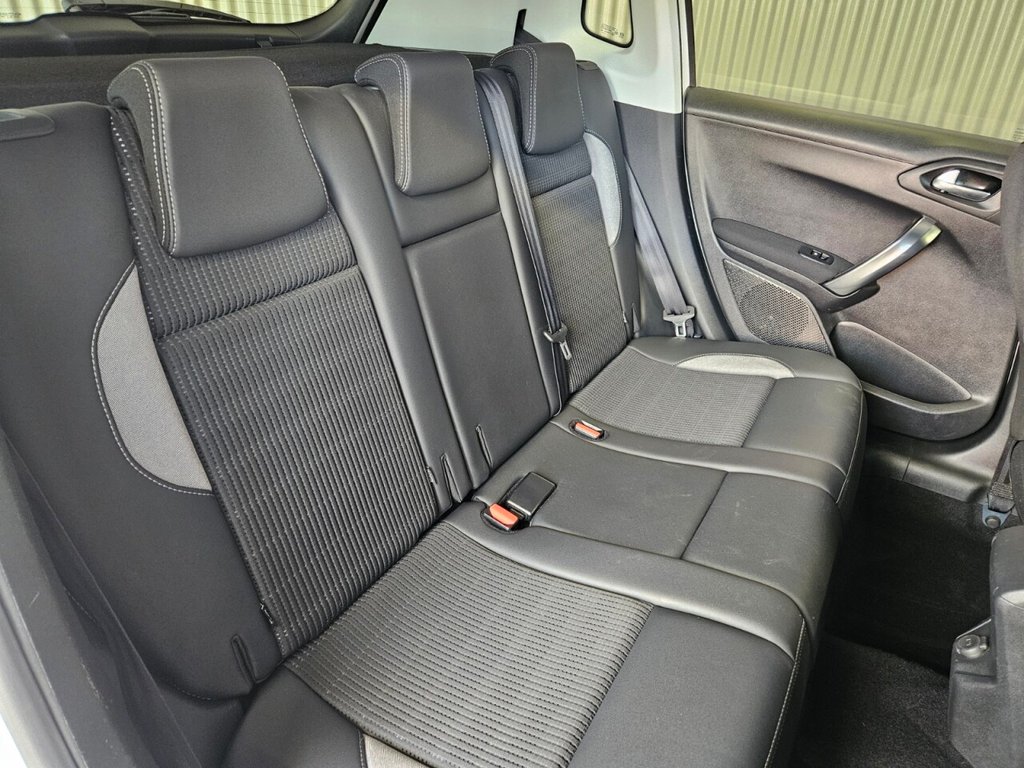 Used Peugeot 2008 2018 for sale - 76841320: Photo 32