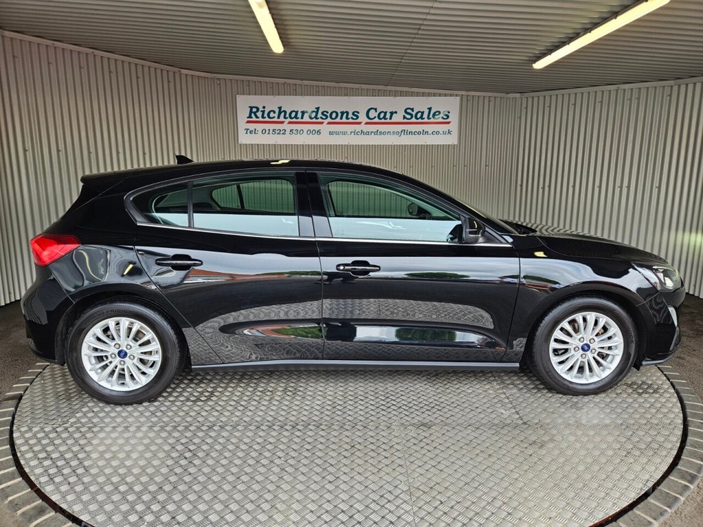 Used Ford Focus 2020 for sale - 75802011: Photo 2