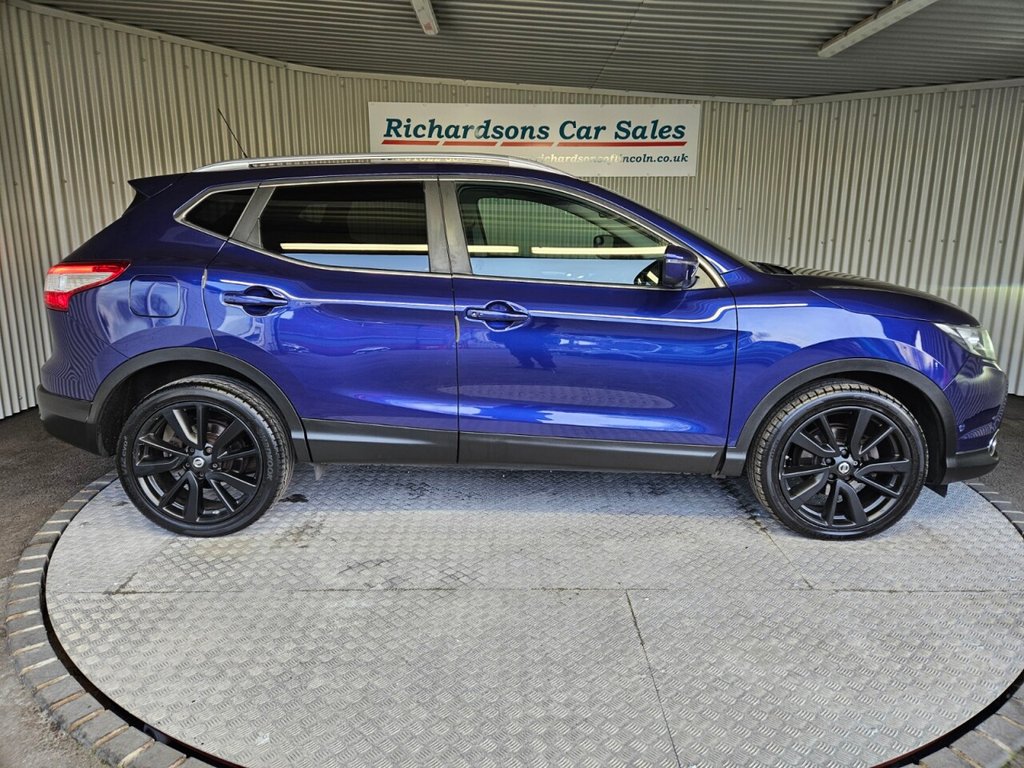 Used Nissan Qashqai 2015 for sale - 77583487: Photo 2