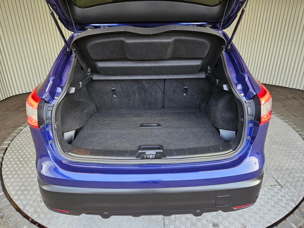 Used Nissan Qashqai 2015 for sale - 77583487: Photo 5