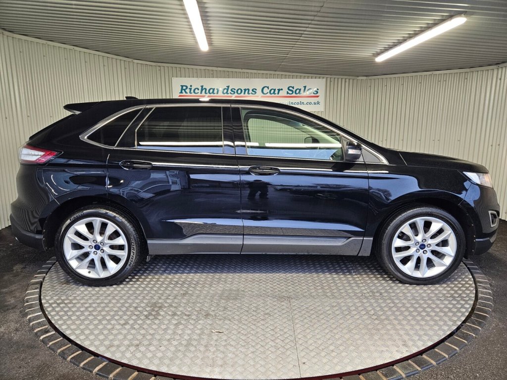 Used Ford Edge 2017 for sale - 76923617: Photo 2