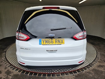 Used Ford Galaxy 2017 for sale - 76132787: Photo 4