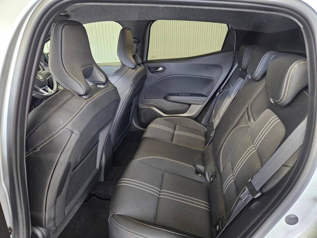 Used Renault Clio 2023 for sale - 77227487: Photo 37