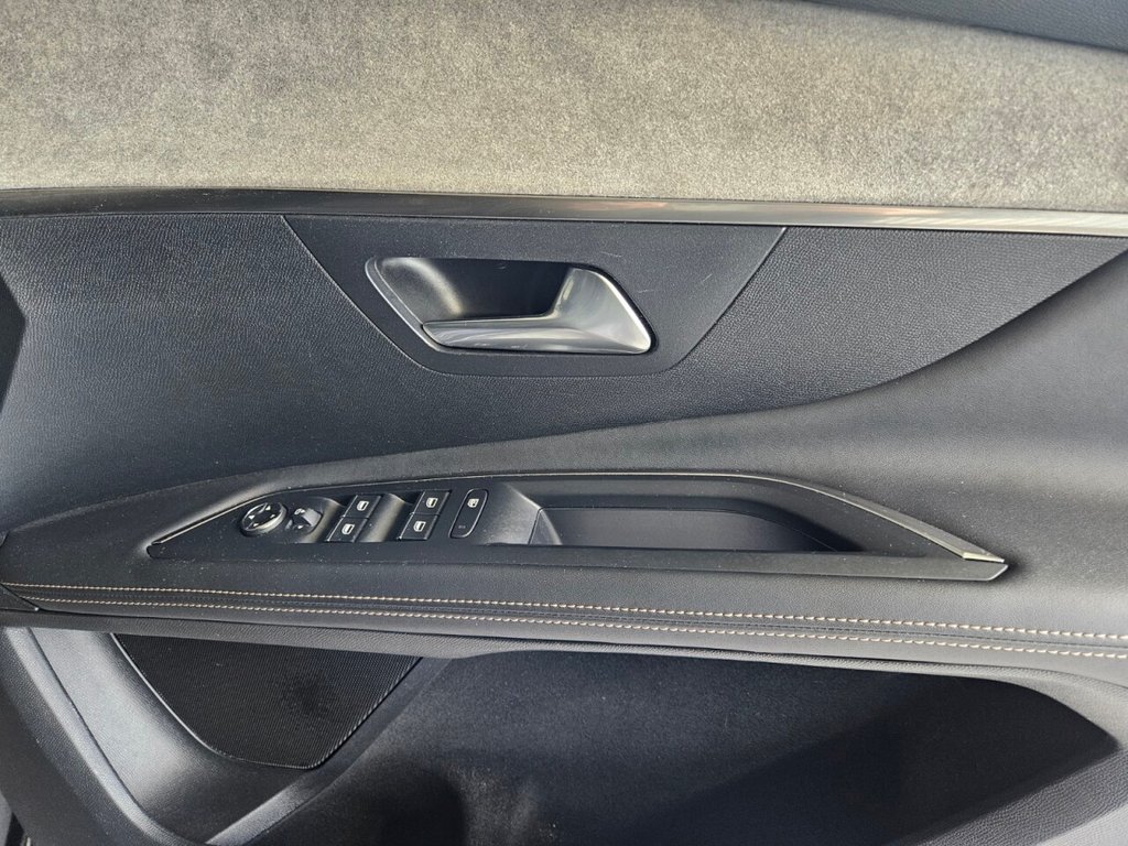 Used Peugeot 3008 2022 for sale - 77655034: Photo 31
