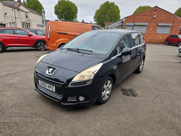 Used Peugeot 5008 2011 for sale - 76210706: Photo 2