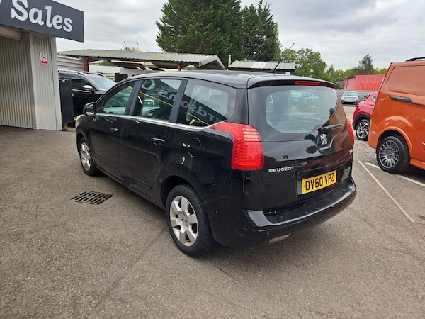 Used Peugeot 5008 2011 for sale - 76210706: Photo 3