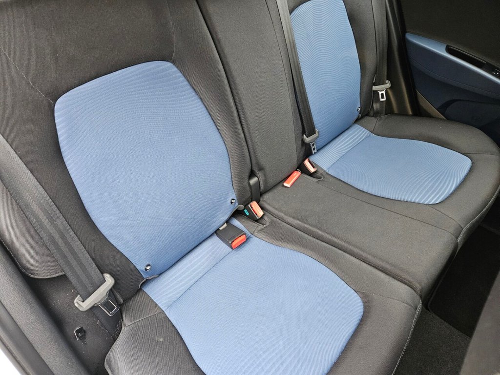 Used Hyundai i10 2015 for sale - 77139949: Photo 3