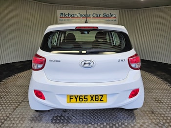 Used Hyundai i10 2015 for sale - 77139949: Photo