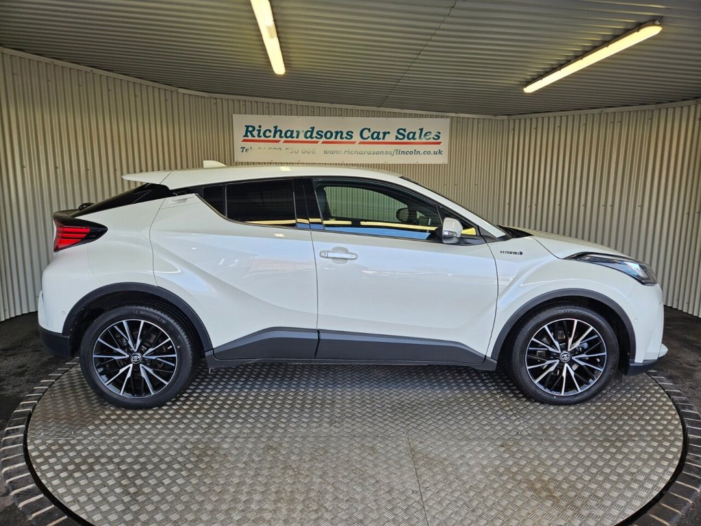 Used Toyota C-HR 2019 for sale - 77111055: Photo 2