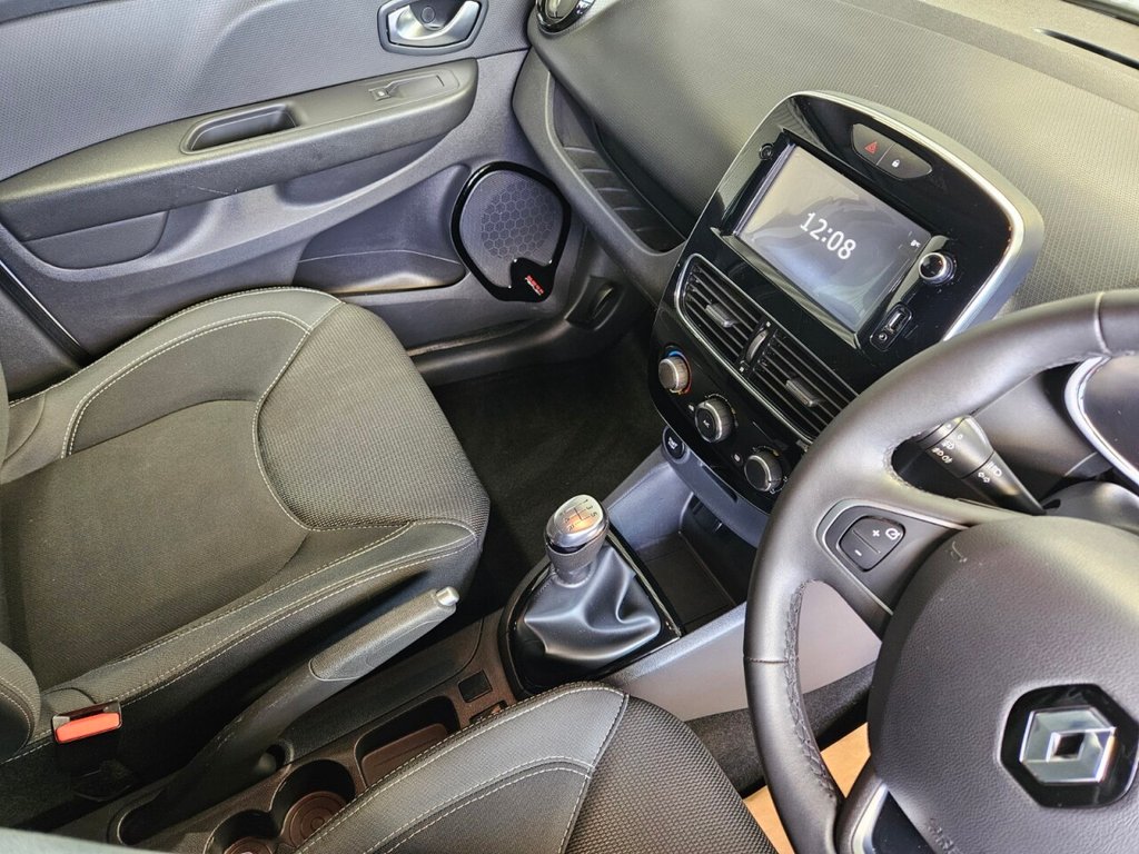 Used Renault Clio 2018 for sale - 77263744: Photo 16