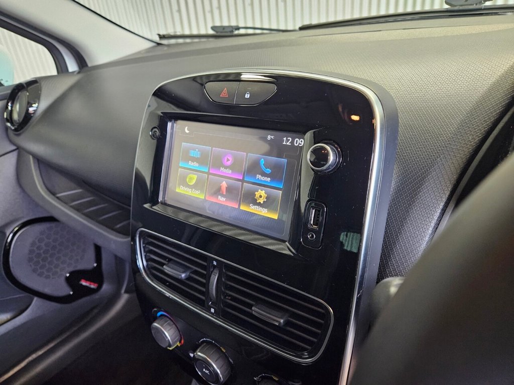 Used Renault Clio 2018 for sale - 77263744: Photo 19