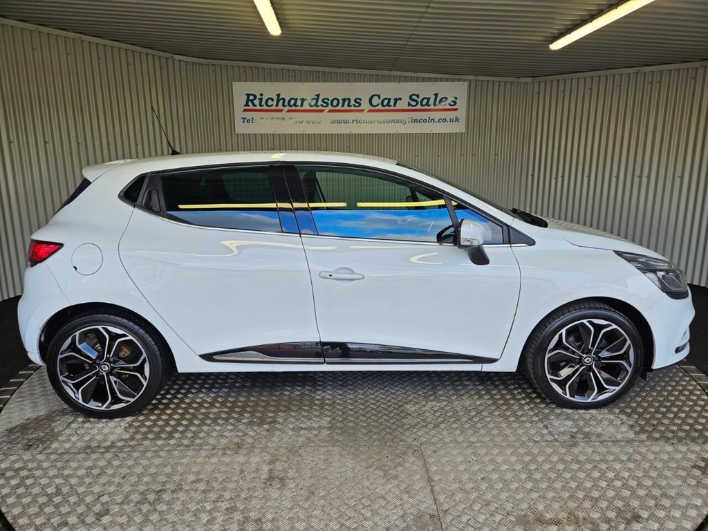 Used Renault Clio 2018 for sale - 77263744: Photo 2