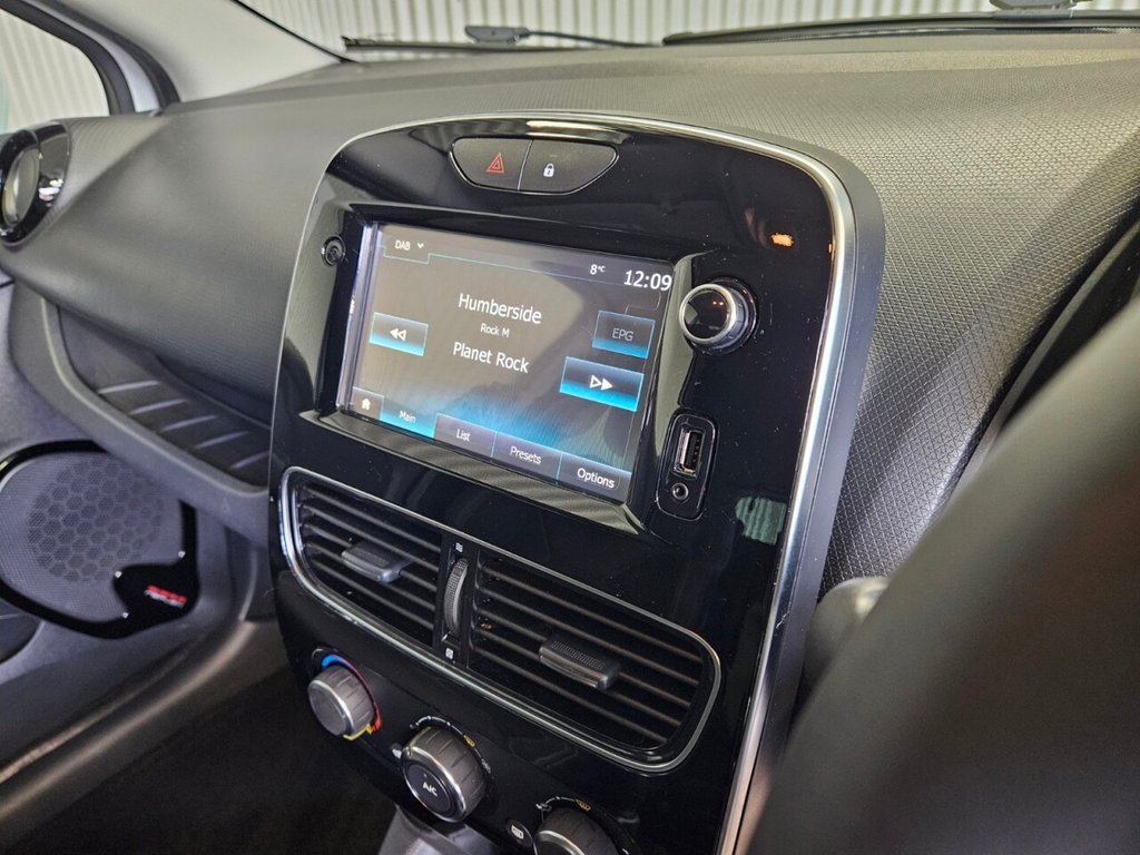 Used Renault Clio 2018 for sale - 77263744: Photo 20