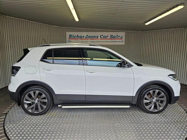 Used Volkswagen T-Cross 2019 for sale - 76210612: Photo 2