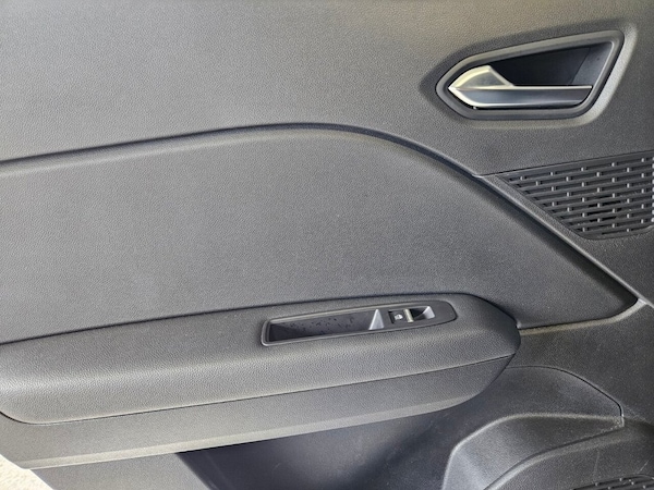 Used Renault Captur 2023 for sale - 75473603: Photo 30