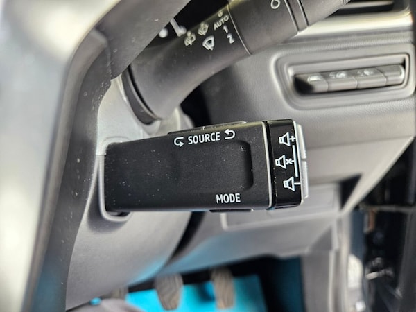Used Renault Captur 2023 for sale - 75473603: Photo 43