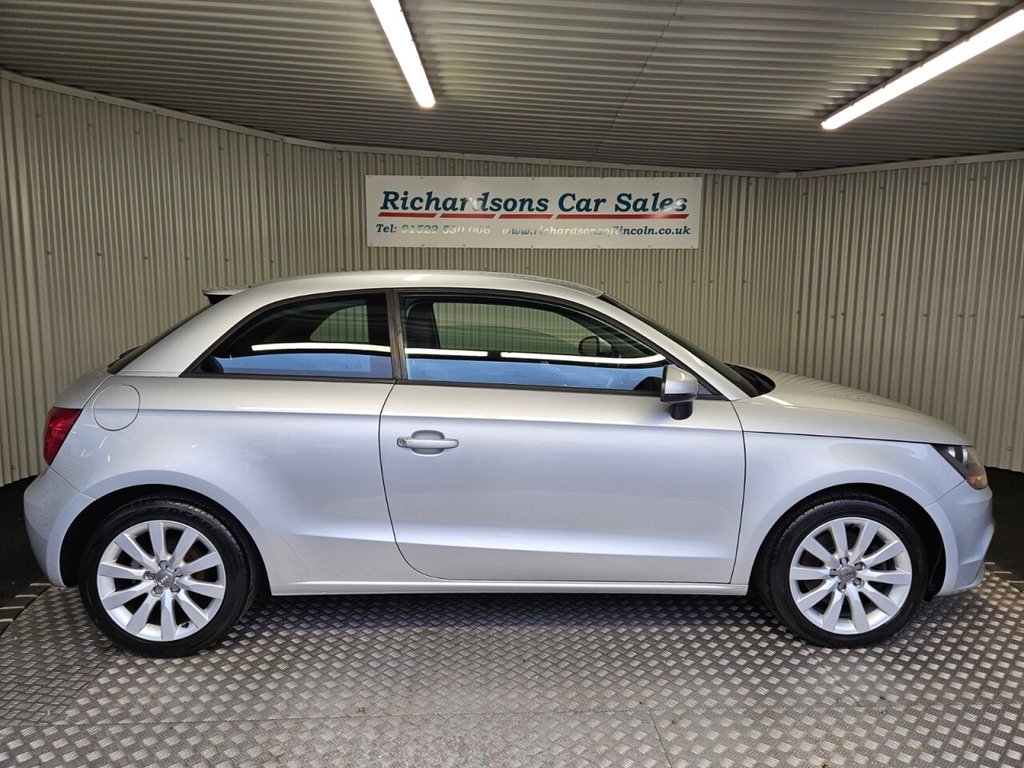 Used Audi A1 2013 for sale - 76429807: Photo 2