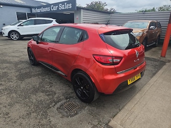 Used Renault Clio 2016 for sale - 75370573: Photo