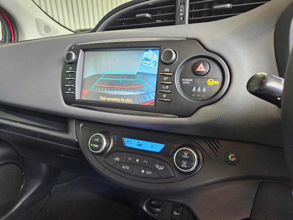 Used Toyota Yaris 2018 for sale - 76132848: Photo 28