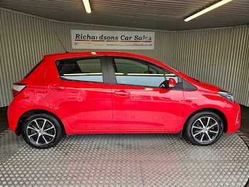 Used Toyota Yaris 2018 for sale - 76132848: Photo 2