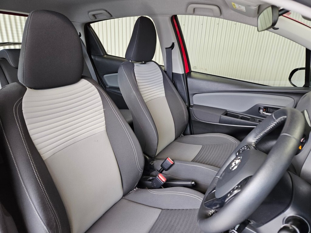 Used Toyota Yaris 2018 for sale - 76132848: Photo 31