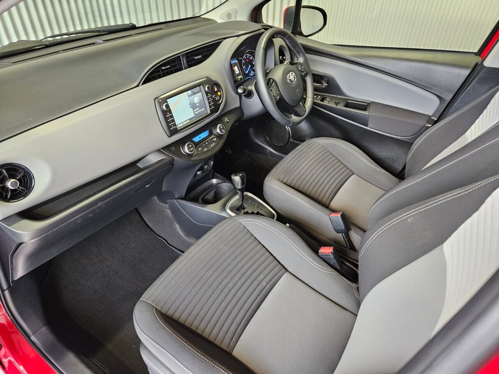 Used Toyota Yaris 2018 for sale - 76132848: Photo 37