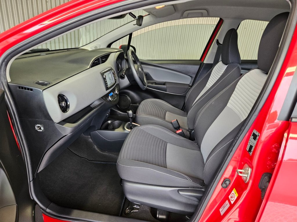 Used Toyota Yaris 2018 for sale - 76132848: Photo 38