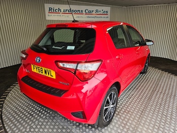 Used Toyota Yaris 2018 for sale - 76132848: Photo 3