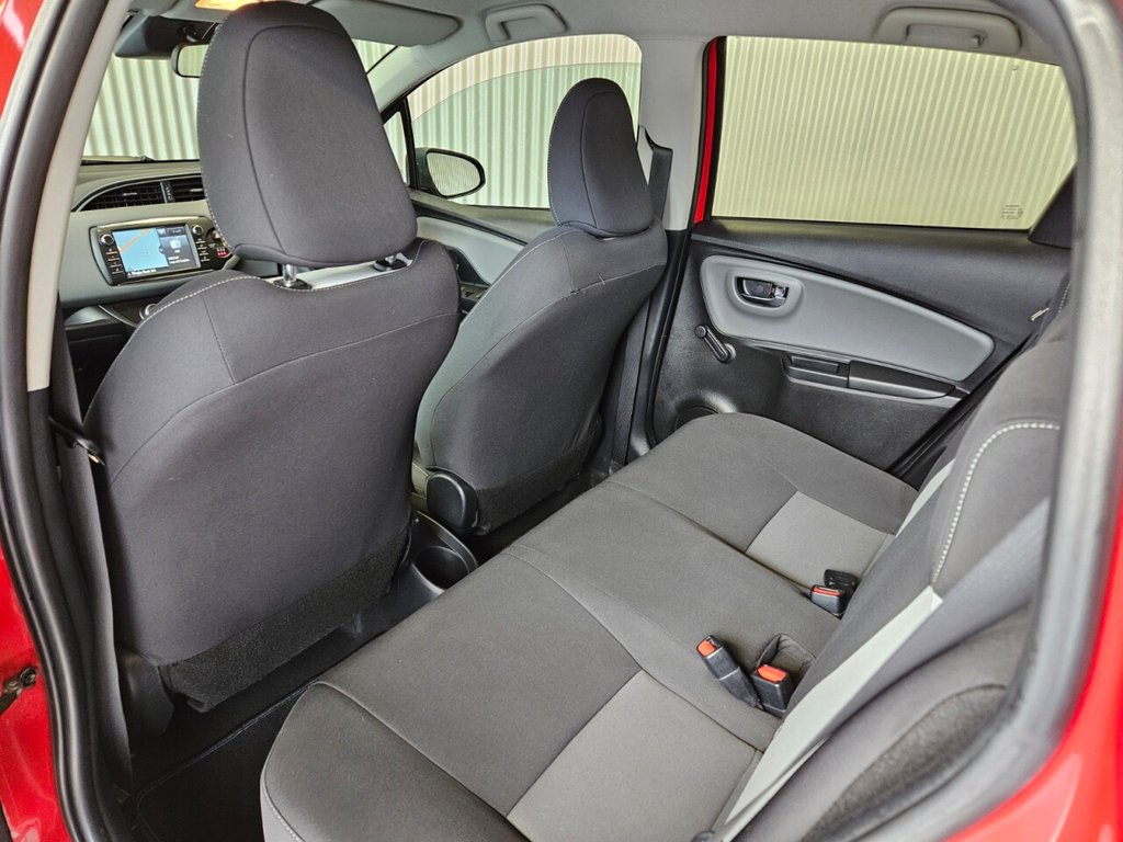 Used Toyota Yaris 2018 for sale - 76132848: Photo 41