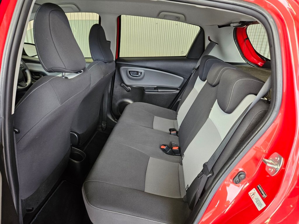 Used Toyota Yaris 2018 for sale - 76132848: Photo 42