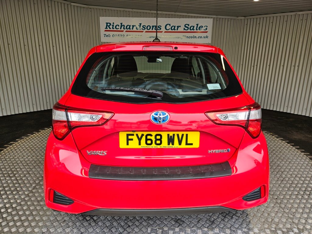 Used Toyota Yaris 2018 for sale - 76132848: Photo 5