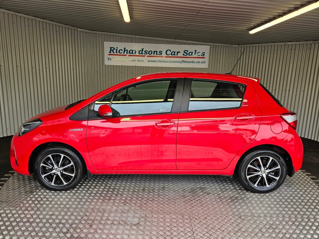 Used Toyota Yaris 2018 for sale - 76132848: Photo 8