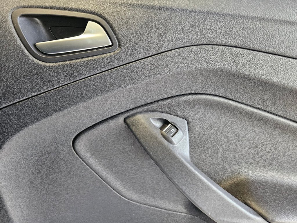 Used Ford Kuga 2017 for sale - 76396475: Photo 28