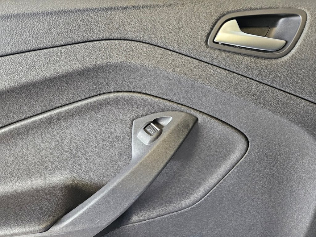 Used Ford Kuga 2017 for sale - 76396475: Photo 37