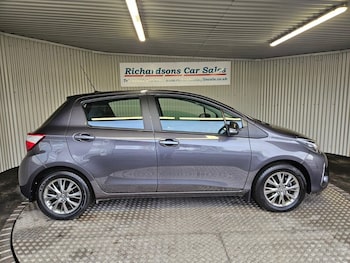 Used Toyota Yaris 2020 for sale - 77200109: Photo