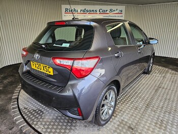 Used Toyota Yaris 2020 for sale - 77200109: Photo