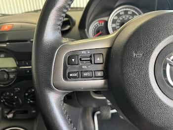 Used Mazda Mazda2 2011 for sale - 79818256: Photo