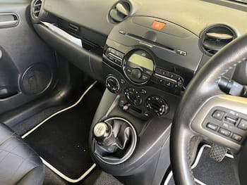 Used Mazda Mazda2 2011 for sale - 79818256: Photo