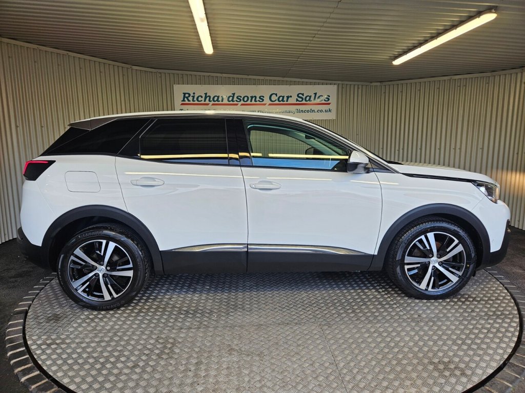 Used Peugeot 3008 2018 for sale - 76950531: Photo 2