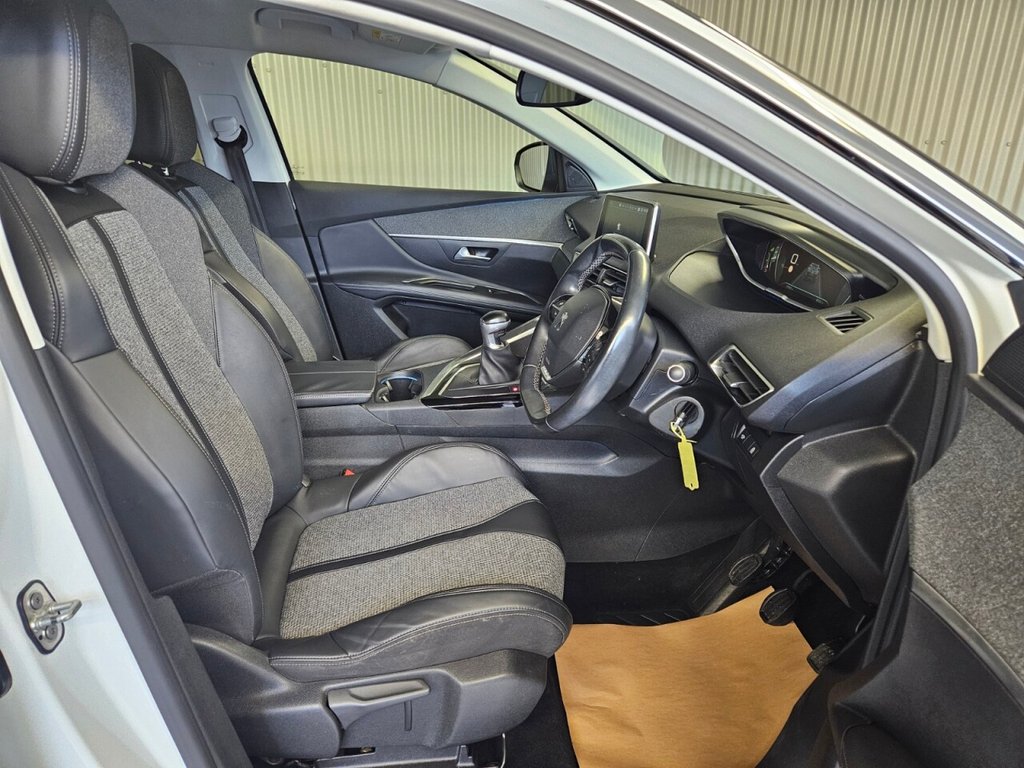 Used Peugeot 3008 2018 for sale - 76950531: Photo 26