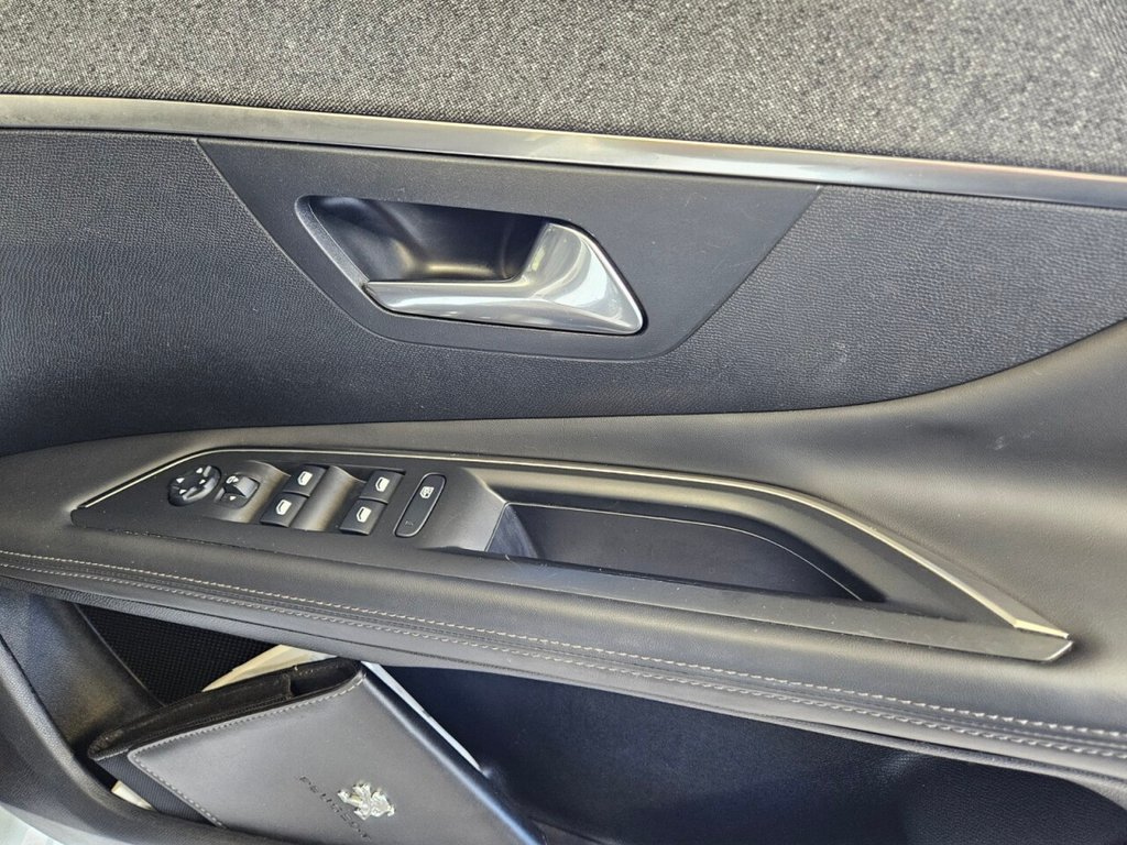 Used Peugeot 3008 2018 for sale - 76950531: Photo 28