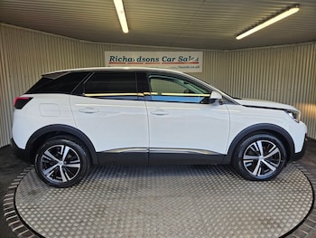 Used Peugeot 3008 2018 for sale - 76950531: Photo